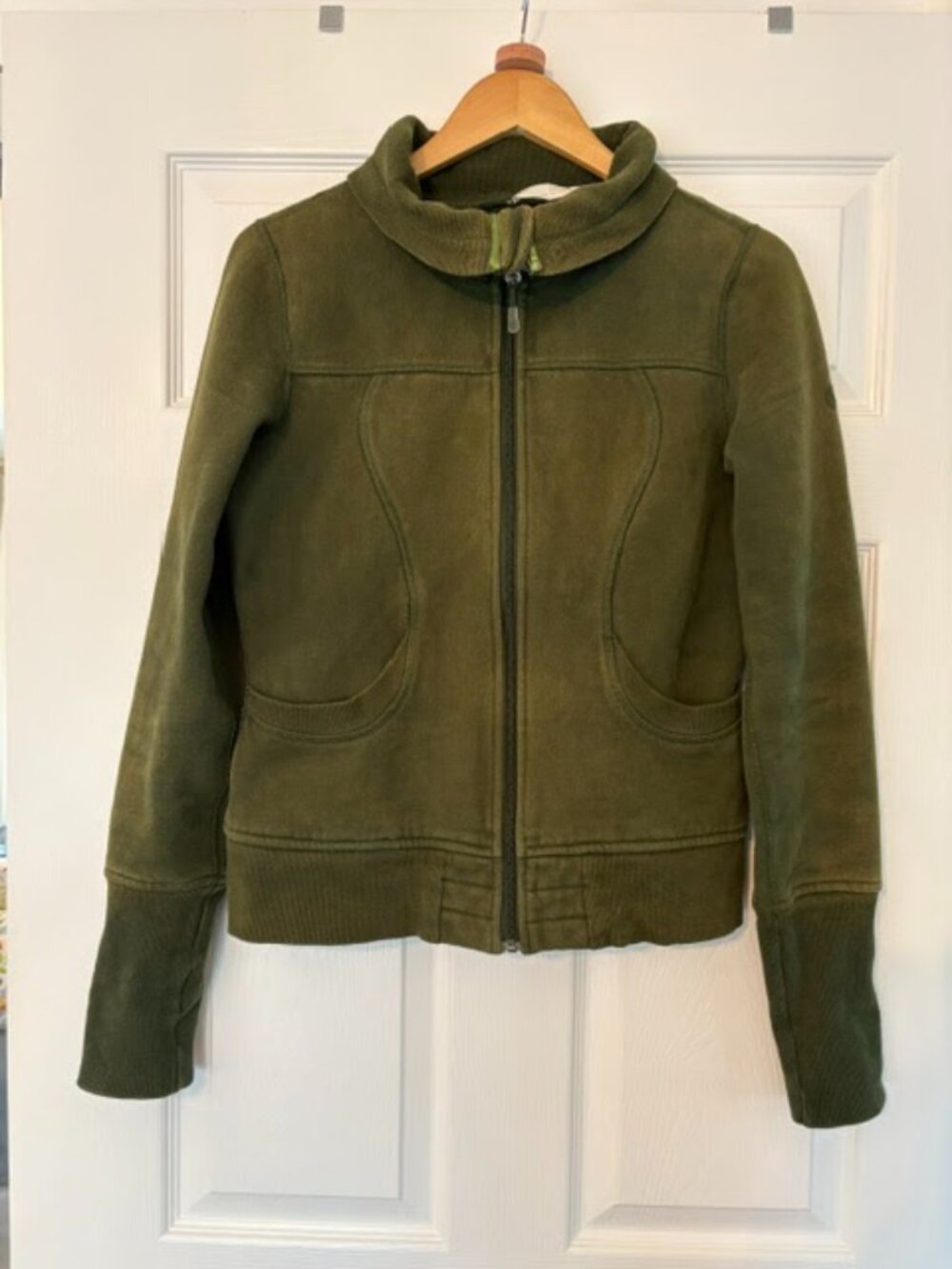 Lululemon zip up green jacket, cotton blend
